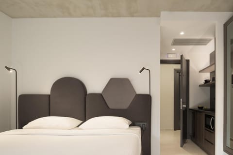 Bed, Photo of the whole room, Bedroom