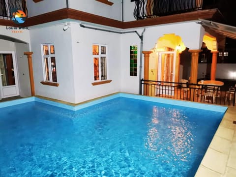 Property building, Swimming pool