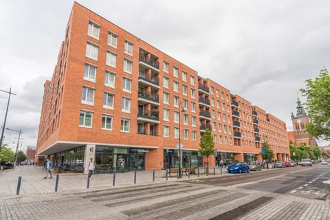 Property building, Day, Neighbourhood