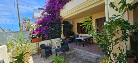 Inner courtyard view