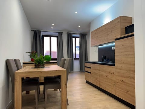 Living room, Seating area, kitchen