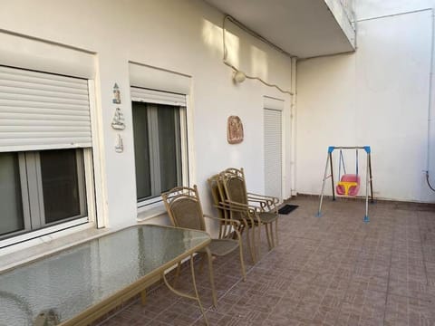 Διαμέρισμα με Κήπο στο Κέντρο της Χαλκίδας Apartment in Euboea