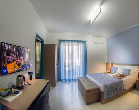 Shower, Bathroom, TV and multimedia, Balcony/Terrace, Bedroom, Garden view, minibar, air conditioner