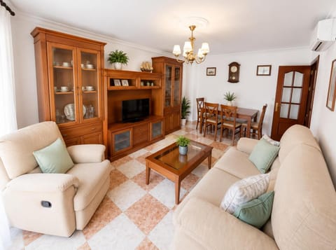 Dining area, internet, air conditioner