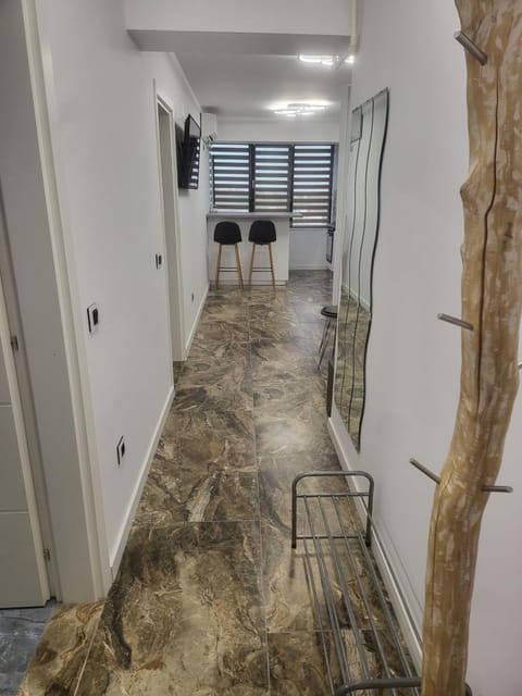 Apartament bloc nou - self check in - free parking Apartment in Craiova