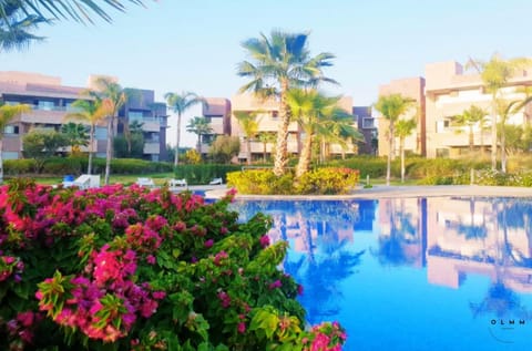 Property building, Day, Natural landscape, Garden, Garden view, Pool view, Swimming pool, sunbed