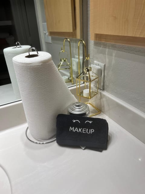 Cowtown 1 bedroom Downtown FTW Apartment in Fort Worth