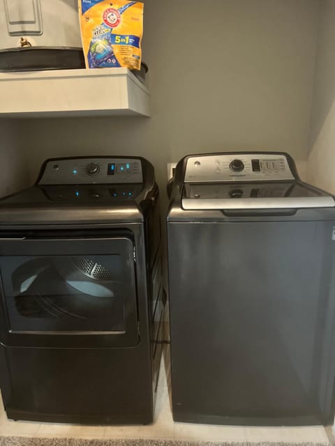 Cowtown 1 bedroom Downtown FTW Apartment in Fort Worth