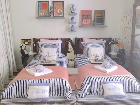 Bed, Decorative detail, Bedroom
