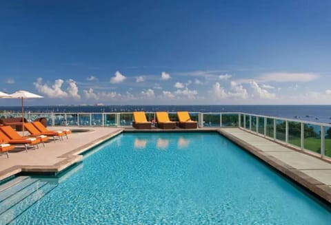 Amazing Studio - Walking Distance To Cocowalk Apartment in Coconut Grove