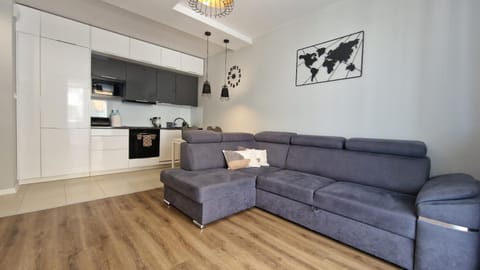 Kitchen or kitchenette, Living room, Seating area, Dining area, minibar, pet friendly
