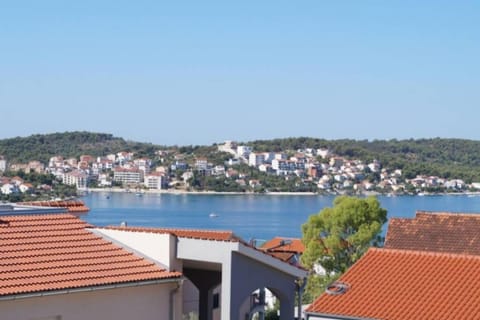 Villa Carmen Villa in Okrug Gornji