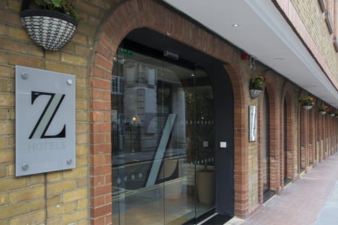 Property building, Facade/entrance