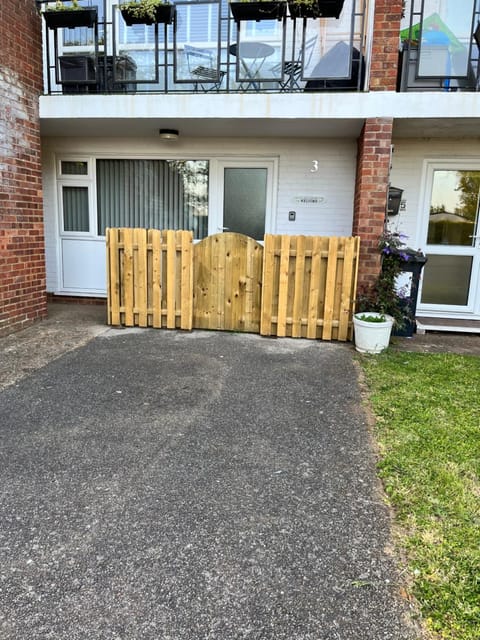 Property building, Balcony/Terrace