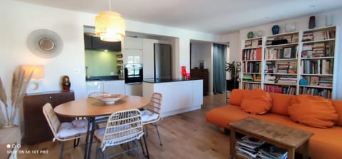 Kitchen or kitchenette, Living room, Dining area