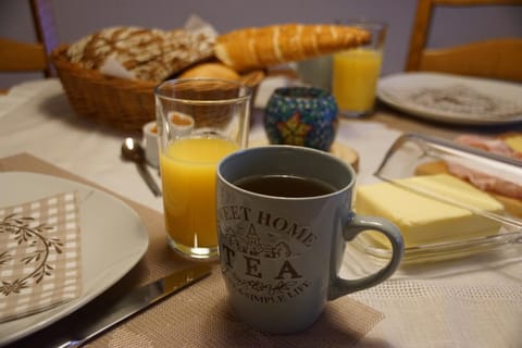 Dining area, Breakfast
