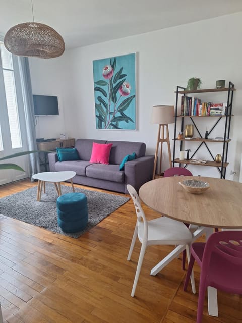 Hyper centre lumineux avec balcon Apartment in Tours