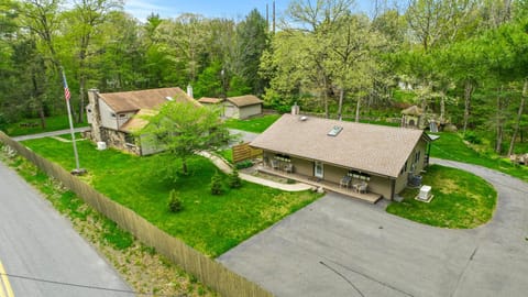 Property building, Bird's eye view, View (from property/room), Garden view, Landmark view, Mountain view, Street view, Quiet street view, Inner courtyard view