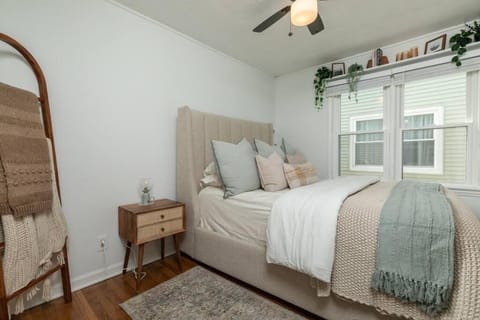 Parma Home w/ Hot Tub and Arcade room! House in Parma