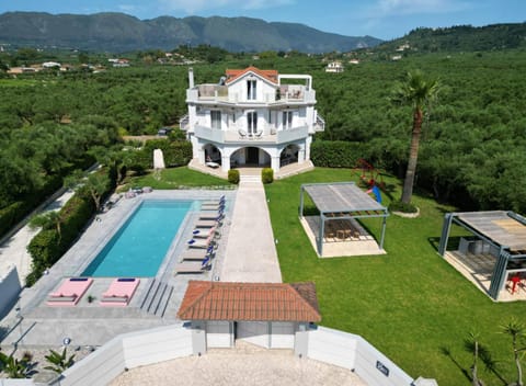 Property building, Natural landscape, Garden, Garden view, Pool view, Swimming pool, sunbed