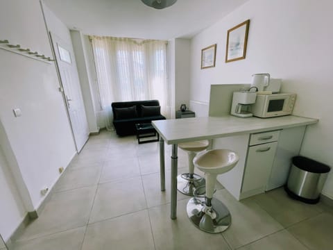 Beau Studio entre Paris et Disneyland-Proche Centrex Apartment in Noisy-le-Grand