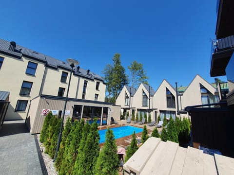 Property building, Swimming pool