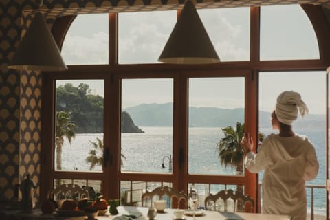 Solarium, Coffee/tea facilities, View (from property/room), Seating area, Sea view, Italian breakfast, air conditioner
