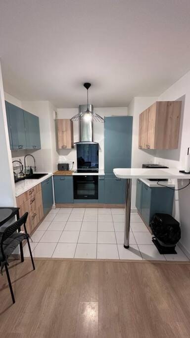 Appartement à Fleury-Merogis Proche de Paris Apartment in Île-de-France