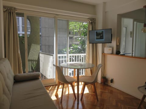 TV and multimedia, Living room, Dining area