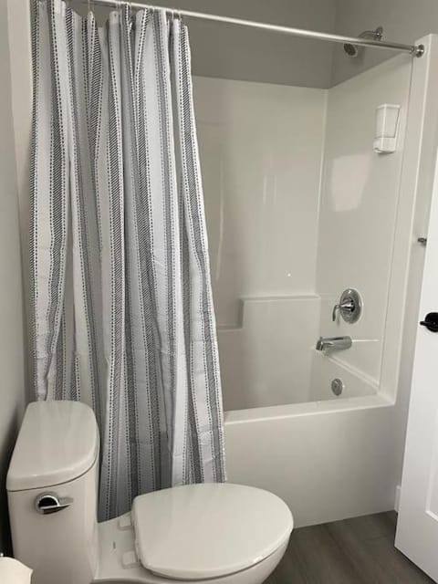 Ocean View Oasis House in Campbell River