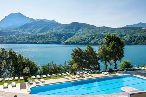 Mountain view, Pool view, Swimming pool