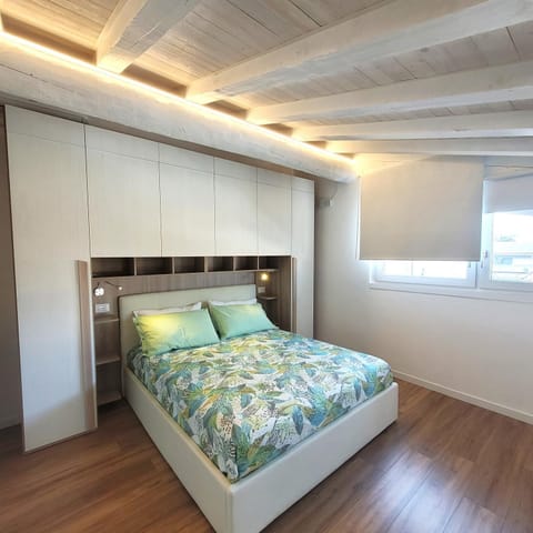 Light on Lake Iseo Apartment in Province of Brescia