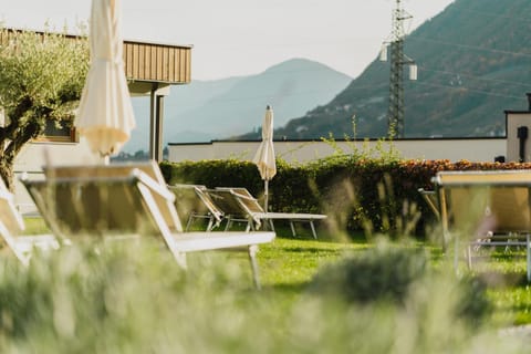 Garden view, Garden view, sunbed