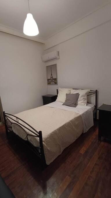 Apartment by the Sepolia metro Apartment in Athens