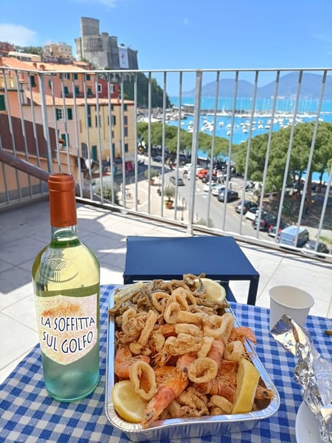 La soffitta sul golfo Apartment in Lerici