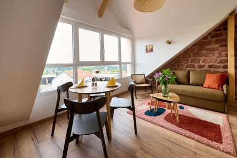 Living room, Seating area, Dining area