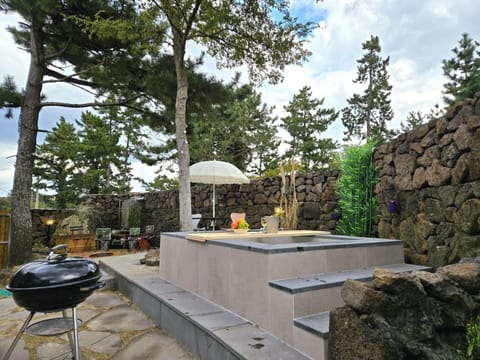 Property building, Swimming pool