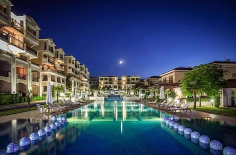 Night, Swimming pool