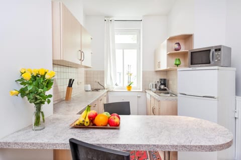 Kitchen or kitchenette, kitchen, kitchen
