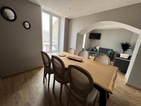 Communal lounge/ TV room, Dining area