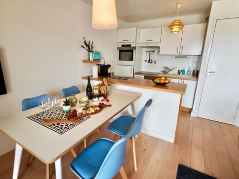 KER HERA.Bain de lumière à ETEL Apartment in Étel