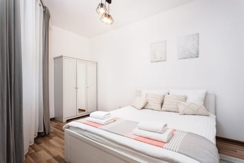 Bed, Photo of the whole room, Bedroom, towels, wardrobe