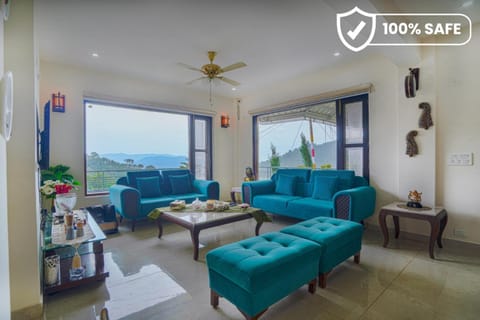 Communal lounge/ TV room, TV and multimedia, Living room, Seating area