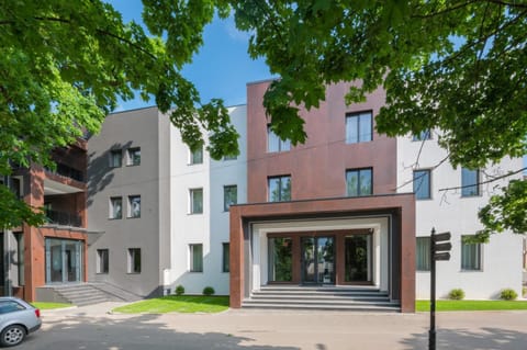 Property building, Day, Street view, Location