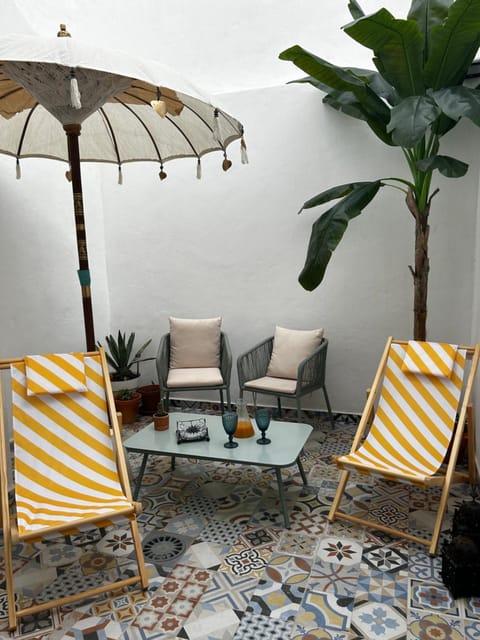Patio, sunbed