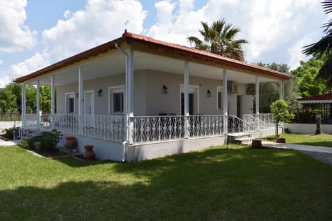 House Of Liberty House in Halkidiki