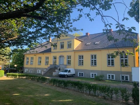 Property building, Parking
