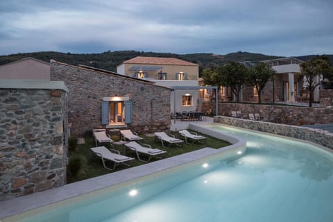 Swimming pool, Swimming pool, sunbed