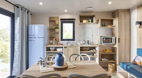 CAMPING LE COTE D'OPALE Campground/ 
RV Resort in Hauts-de-France