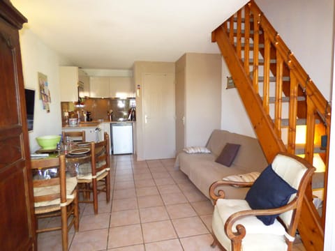 TV and multimedia, Kitchen or kitchenette, Living room, Dining area